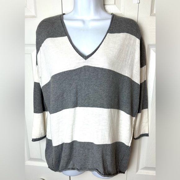 J.Crew WALLACE Winter Break Sweater Gray White Striped VNeck Knit Pullover Wool - Picture 2 of 8